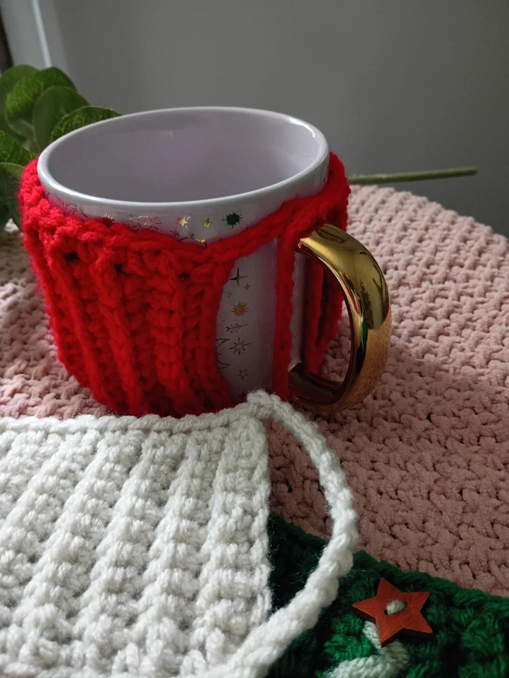 Festive Handmade Crocheted Coffee Mug Hog Cozy with Tree Accent